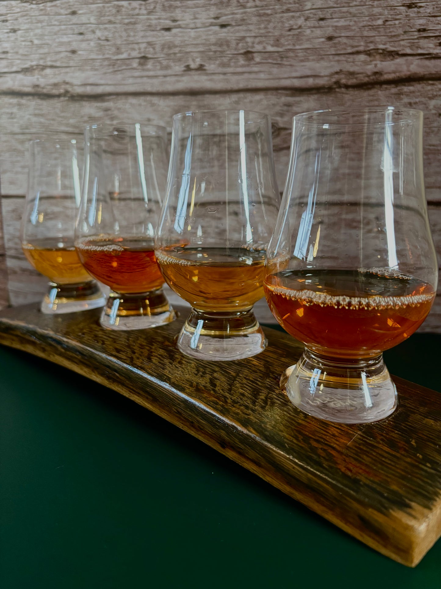 Large Whiskey flight tray (4 cairns)